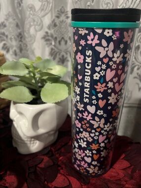 Starbucks floral tumbler